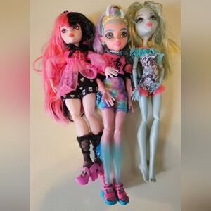 3 Monster High Dolls